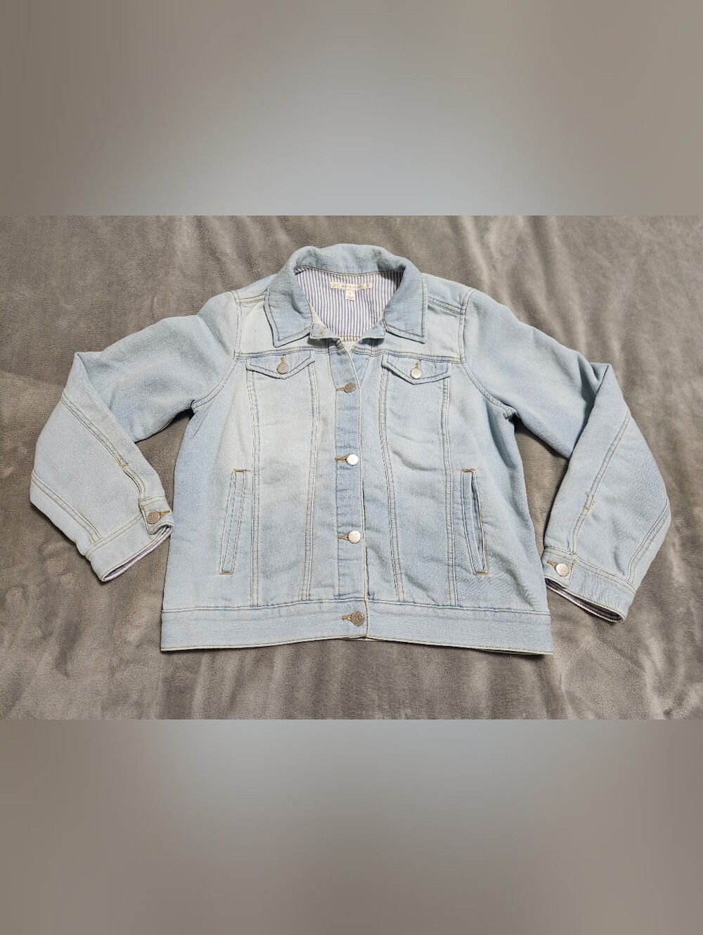 LC Lauren Conrad Light Wash Denim Jacket Size L